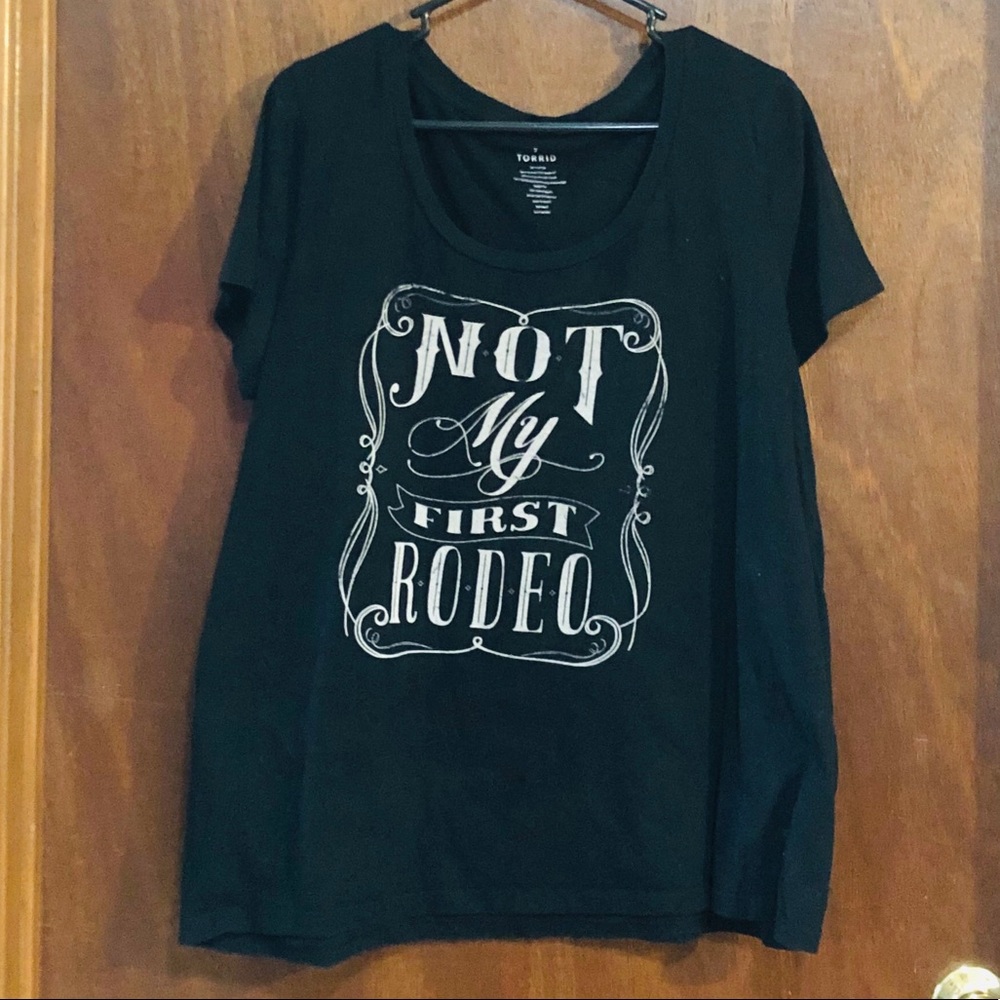 Plus size 2X Torrid graphic t shirt EUC